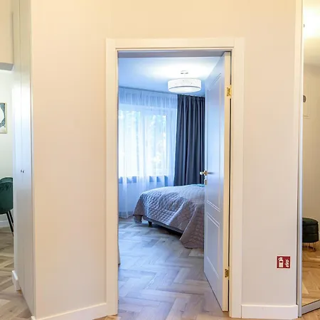 Old Town Riverside Deluxe Apartment *