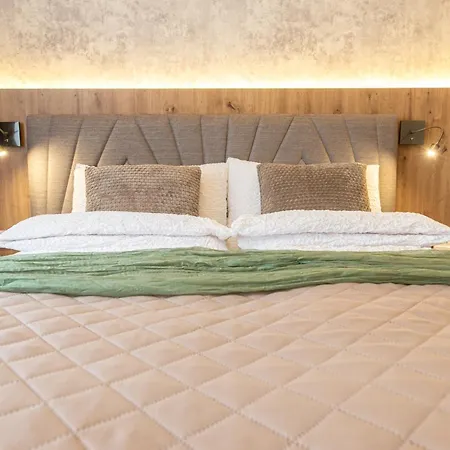 Old Town Riverside Deluxe * 리가