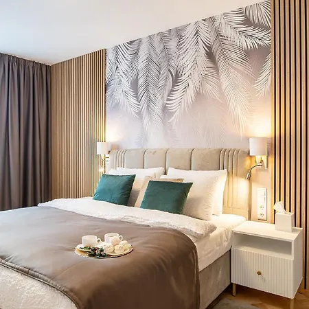 Old Town Riverside Deluxe Lägenhet *