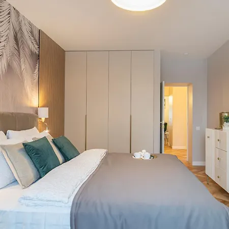 Old Town Riverside Deluxe