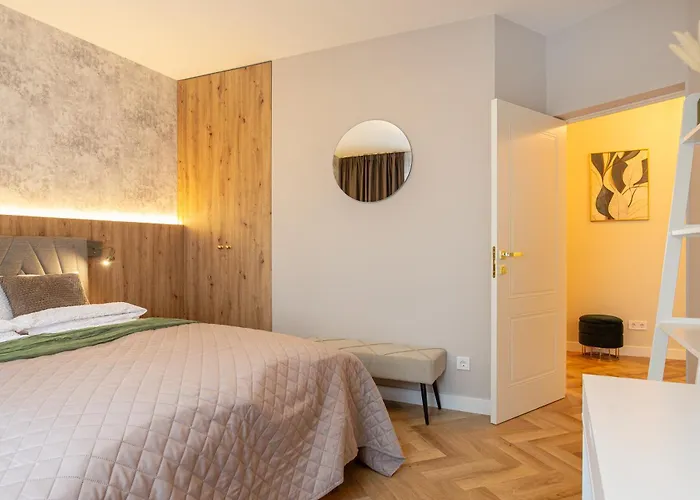 Old Town Riverside Deluxe *