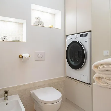 Daire Old Town Riverside Deluxe Riga